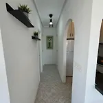 Mediterranean Breeze Casa Trebol 公寓 *