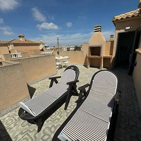 Mediterranean Breeze Casa Trebol شقة